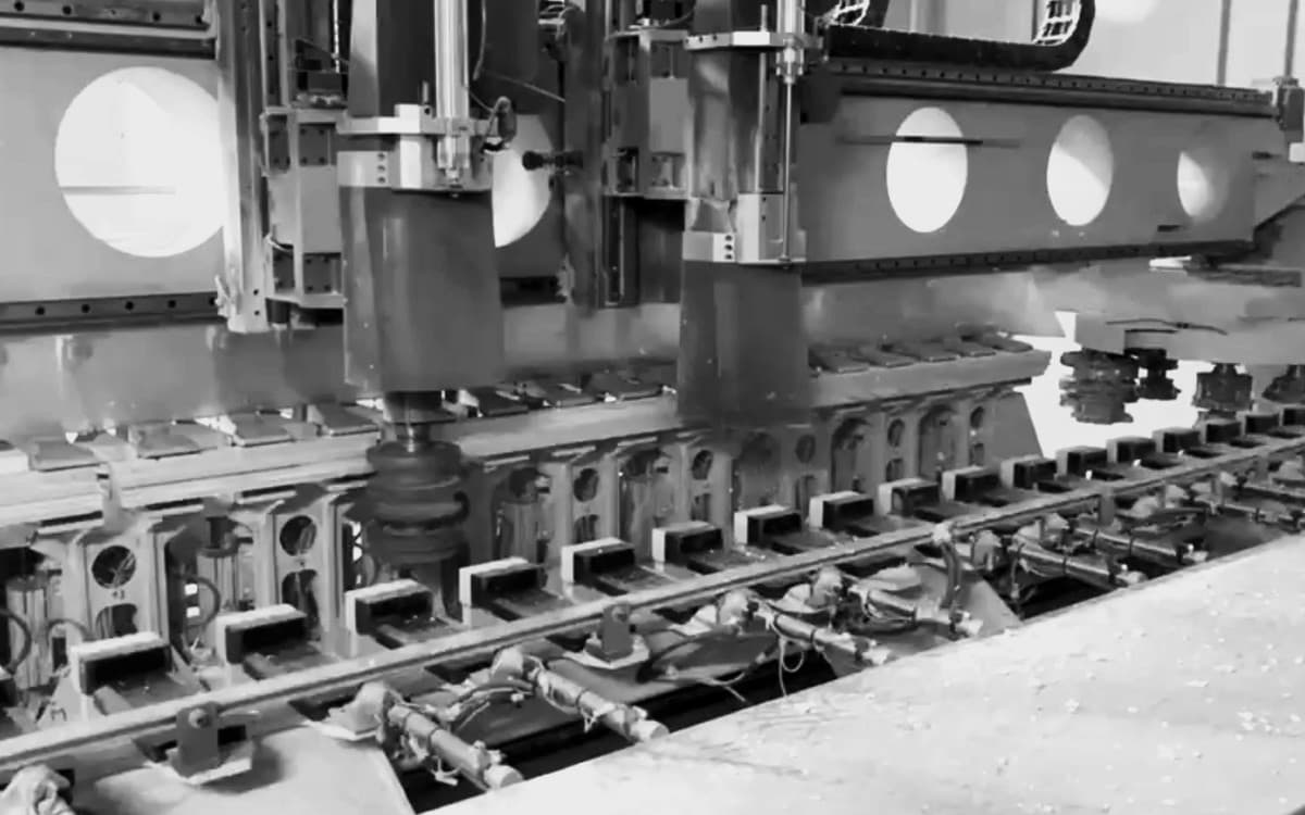 Centro di Lavoro CNC Industriale